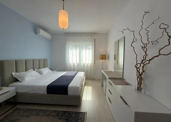 Luxury Seafront In Lungomare, 4 Guests With Sea View Apartment *