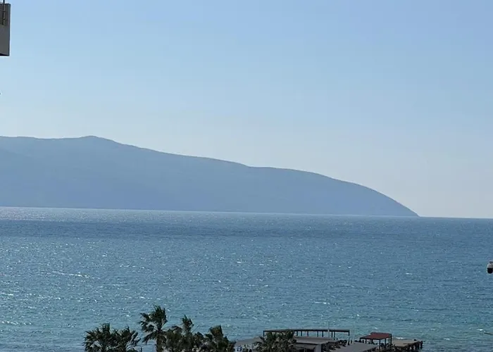 Apartment Luxury Seafront In Lungomare, 4 Guests With Sea View *