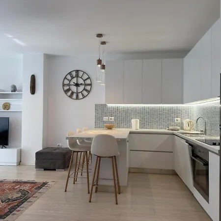Luxury Seafront In Lungomare, 4 Guests With Sea View Vlore