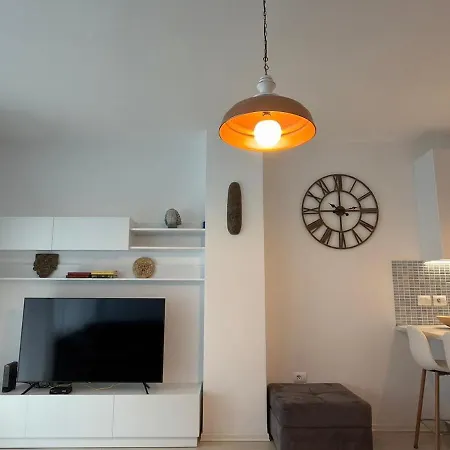 Luxury Seafront In Lungomare, 4 Guests With Sea View Apartment